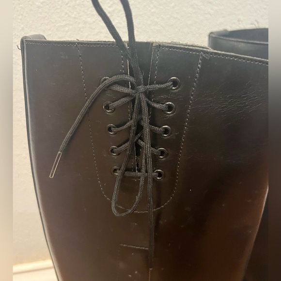 Classic back leather lace up English riding boots. So preppy! GUC! - Picture 4 of 13